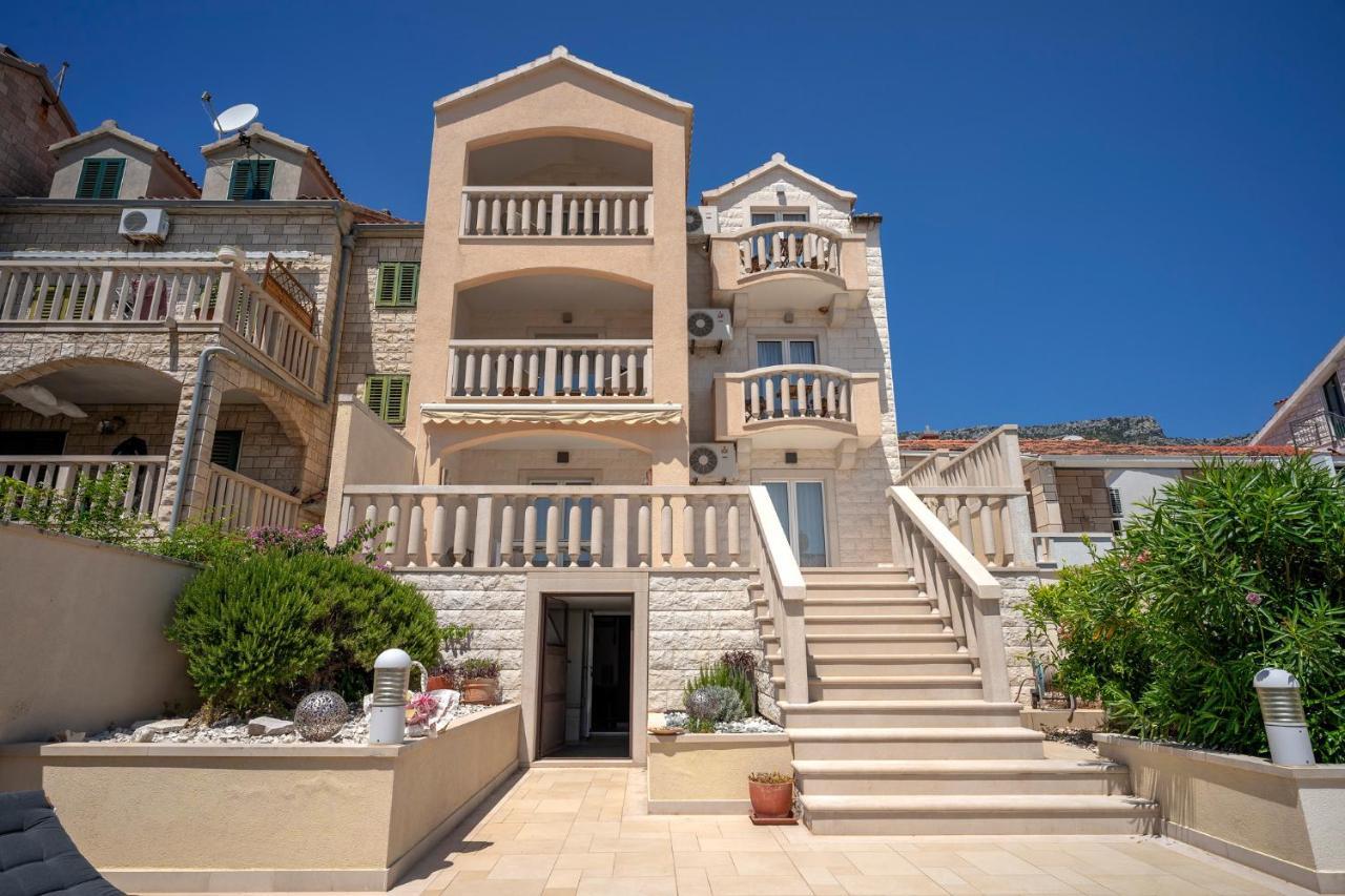Hektorovic Poolside Apartments Bol Exterior foto