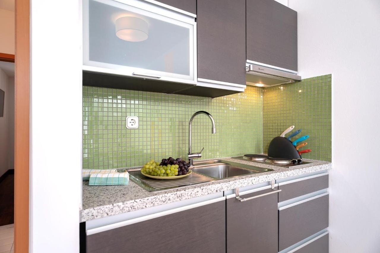 Hektorovic Poolside Apartments Bol Exterior foto